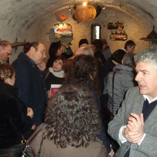 Apricale: successo per la mostra di Dino Gambetta, prorogata fino al 25 aprile