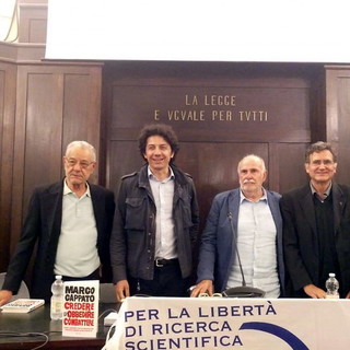 Imperia: Biblioteca gremita per l'incontro con Marco Cappato "Disobbedire a leggi sbagliate, è un dovere per cambiare le cose"