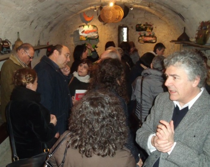 Apricale: successo per la mostra di Dino Gambetta, prorogata fino al 25 aprile