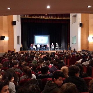 Ventimiglia: incontro 'Musica contro le mafie' di Libera nel Teatro comunale con gli studenti (foto) Ventimiglia: incontro 'Musica contro le mafie' di Libera nel Teatro comunale con gli studenti (foto)