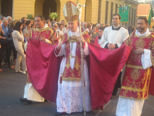 Diocesi di Albenga - Imperia: Mons. Olivieri sarà affiancato da un 'Tutor', questa la decisione della curia