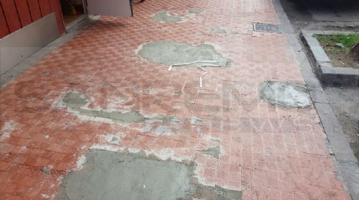 Ventimiglia: marciapiede sconnesso in via Roma, angolo mercato, il duro commento del consigliere di opposizione Roberto Nazzari