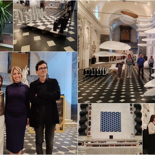 "Combinazione", quadri e opere site specific di Laura Maineri e Silvio Maiano in mostra a Ventimiglia Alta (Foto e video)