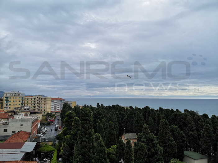 Maltempo: allerta Arancione su alcune zone della Liguria. Nella nostra provincia rimane Gialla sino alle 23 Maltempo: allerta Arancione su alcune zone della Liguria. Nella nostra provincia rimane Gialla sino alle 23