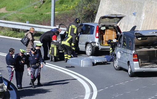 Bordighera: grave incidente al casello autostradale, muore sul colpo un 78enne di Vallecrosia Bordighera: grave incidente al casello autostradale, muore sul colpo un 78enne di Vallecrosia