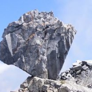 Domenica 21 luglio, escursione da Colle Melosa alla Cima est del Monte Toraggio Domenica 21 luglio, escursione da Colle Melosa alla Cima est del Monte Toraggio