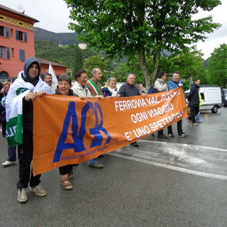 Manifestazione a Breil a sostegno della linea Ventimiglia-Cuneo, intervento dell'Anga di Imperia Manifestazione a Breil a sostegno della linea Ventimiglia-Cuneo, intervento dell'Anga di Imperia