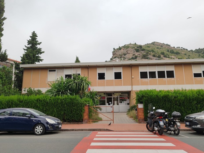 Ventimiglia: domani pomeriggio 'Open Day' all'Istituto Fermi Polo Montale, una opportunità da non perdere Ventimiglia: domani pomeriggio 'Open Day' all'Istituto Fermi Polo Montale, una opportunità da non perdere