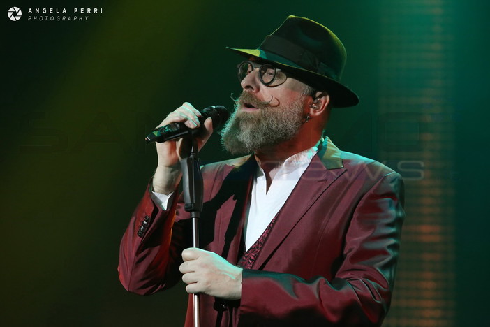 Sanremo: successo ieri sera per il concerto di Mario Biondi. Le foto di Angela Perri