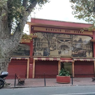 Mercato, Ventimiglia Progressista attacca: “Apertura concessa solo dopo le proteste, ma i problemi restano”