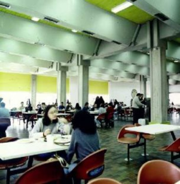 Sciopero contro il servizio mensa in diverse scuole di Ventimiglia: oltre 150 ragazzi tornano a casa per la pausa pranzo