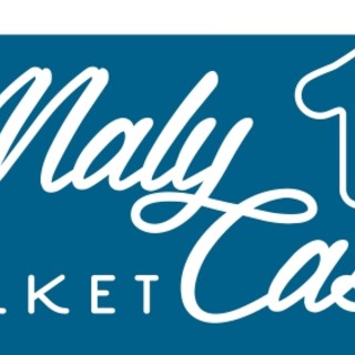 In via Canessa a Sanremo, prossima apertura del market "Maly Casa"