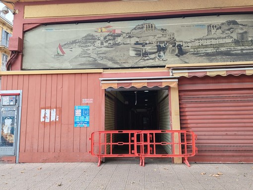 Ventimiglia, mercato coperto: accesso ai box consentito ad alcuni operatori