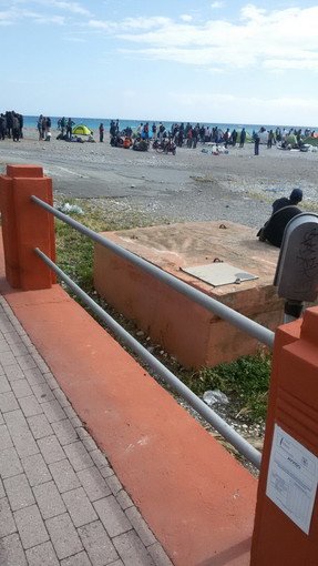 Situazioni migranti a Ventimiglia, un cittadino arrabbiato: "Dov'è la Lega Nord?" Situazioni migranti a Ventimiglia, un cittadino arrabbiato: "Dov'è la Lega Nord?"