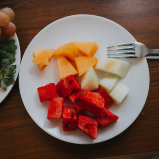 Dalle passeggiate lungo la costa ai pasti consapevoli: gli abitanti di Sanremo abbracciano uno stile di vita più sano