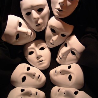 “L’uomo dalle mille identità”: pizzicato a Ventimiglia il girovago con 20 alias diversi in giro per l’Europa