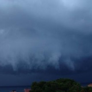 Maltempo in Liguria, allerta gialla per temporali e piogge da questa sera fino a domani alle 17 Maltempo in Liguria, allerta gialla per temporali e piogge da questa sera fino a domani alle 17