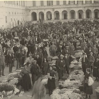 Sanremo: oggi pomeriggio la rievocazione storica della tradizione floricola in abiti d'epoca Sanremo: oggi pomeriggio la rievocazione storica della tradizione floricola in abiti d'epoca