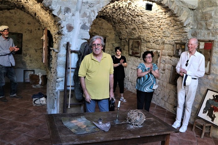 Bajardo: per tutto il mese di agosto due interessanti esposizioni nelle sale del Castello (Fotogallery) Bajardo: per tutto il mese di agosto due interessanti esposizioni nelle sale del Castello (Fotogallery)