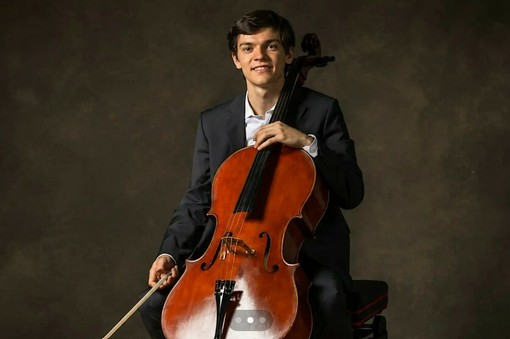 Concerto con il violoncellista Milo Ferrazzini al Santuario N.S. Assunta della Costa di Sanremo Concerto con il violoncellista Milo Ferrazzini al Santuario N.S. Assunta della Costa di Sanremo