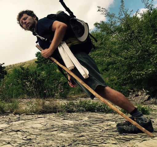 Una strana foto di Marco Maccarini in versione pellegrino