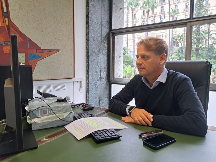 Paesaggio, l'assessore Scajola apre il corso abilitante all'albo regionale degli esperti dedicato ai geometri Paesaggio, l'assessore Scajola apre il corso abilitante all'albo regionale degli esperti dedicato ai geometri