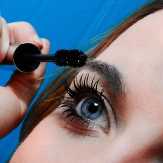 Mascara per sopracciglia: come definire lo sguardo con naturalezza Mascara per sopracciglia: come definire lo sguardo con naturalezza