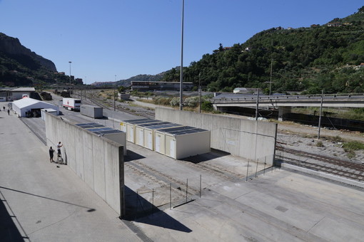 Ventimiglia: come annunciato domenica dal Prefetto nuovi moduli al centro di accoglienza di Ventimiglia