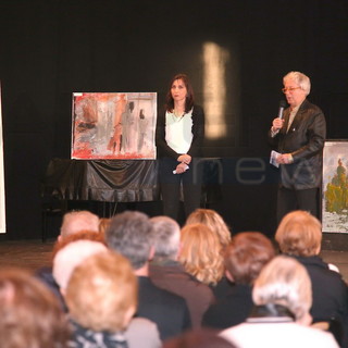 Bordighera: successo di partecipanti per l'inaugurazione della mostra 'Emozioni sfumate' di Elisa Panfido (foto)