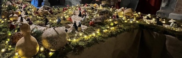 Torna a Piozzo il mercatino di Natale e il presepe con le tipiche zucche (Video) Torna a Piozzo il mercatino di Natale e il presepe con le tipiche zucche (Video)