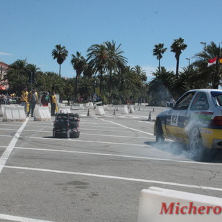 Sanremo: rombano i motori sul piazzale Dapporto in memoria di Adolfo Rava. Le foto del grande show in suo onore