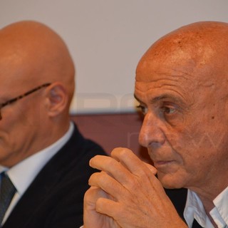 L'ex Ministro Minniti ieri pomeriggio a Ventimiglia per presentare il libro 'Sicurezza è Libertà'