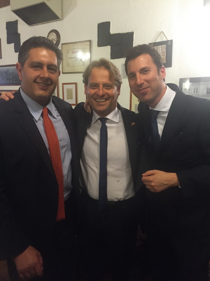 #ElezioniRegionali2015: Marco Scajola al meeting di Genova con il Presidente di Forza Italia Silvio Berlusconi #ElezioniRegionali2015: Marco Scajola al meeting di Genova con il Presidente di Forza Italia Silvio Berlusconi