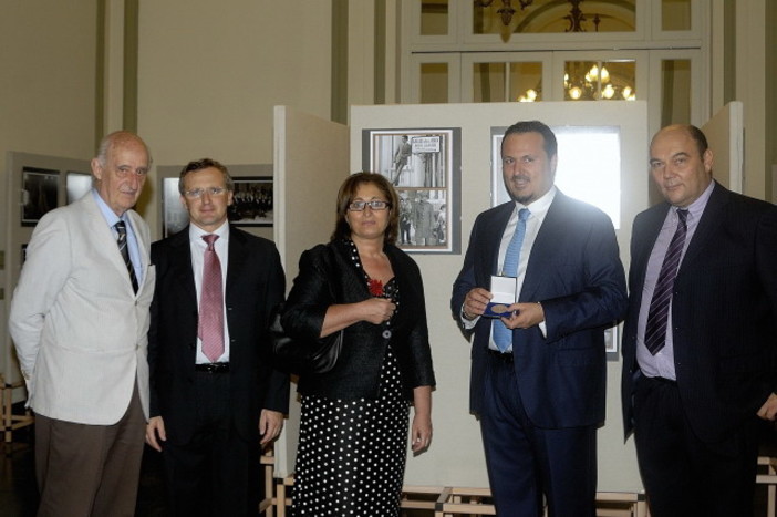 Sanremo: anche il Prefetto Spena ed il Colonnello Minati in visita alla mostra "Asole e fiori" Sanremo: anche il Prefetto Spena ed il Colonnello Minati in visita alla mostra "Asole e fiori"