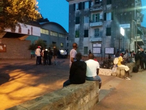 Ventimiglia: minori e donne ospitati alla Chiesa di Sant'Antonio, CONfine Solidale spiega "Unica soluzione possibile, servono adeguate strutture di accoglienza" Ventimiglia: minori e donne ospitati alla Chiesa di Sant'Antonio, CONfine Solidale spiega "Unica soluzione possibile, servono adeguate strutture di accoglienza"