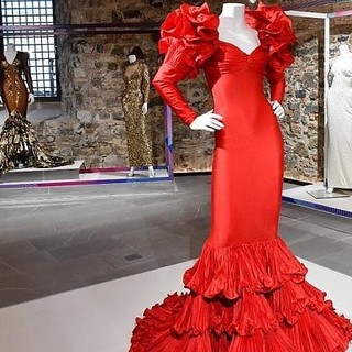 Mostra 'A far la moda comincia tu' dedicata a Raffaella Carrà al Forte di Santa Tecla a Sanremo