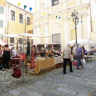 Sanremo: domani mattina in piazza Cassini il mercatino tradizionale dell'artigianato