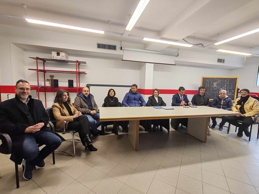 Elezioni comunali, Marilena Piardi si candida a sindaco di Vallecrosia: "Per garantire continuità" (Foto e video) Elezioni comunali, Marilena Piardi si candida a sindaco di Vallecrosia: "Per garantire continuità" (Foto e video)