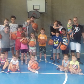 Pigna: grande mattinata di sport e amicizia oggi  per il primo corso gratuito di minibasket