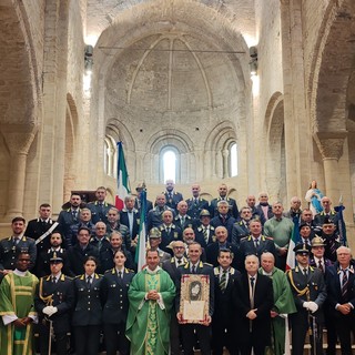 Ventimiglia commemora i defunti della guardia di finanza (Foto e video)