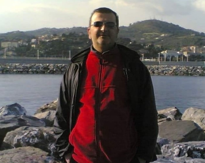 Lutto a Imperia per la morte improvvisa a soli 56 anni di Massimo Dentico Lutto a Imperia per la morte improvvisa a soli 56 anni di Massimo Dentico