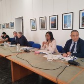 Bordighera, Baldassarre convoca dirigenti e dipendenti comunali in sala consiliare. La minoranza: "Interruzione di pubblico servizio e danno erariale" Bordighera, Baldassarre convoca dirigenti e dipendenti comunali in sala consiliare. La minoranza: "Interruzione di pubblico servizio e danno erariale"