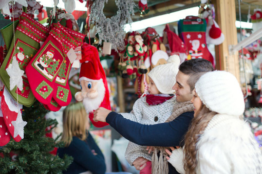 Ventimiglia: mercatino natalizio, trenino e pista di pattinaggio per le feste di fine anno e per tornare alla normalità