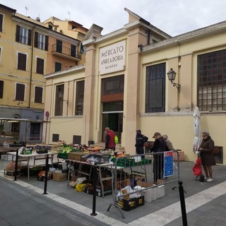 Imperia, passi avanti per la riqualificazione e valorizzazione del mercato comunale Doria Imperia, passi avanti per la riqualificazione e valorizzazione del mercato comunale Doria