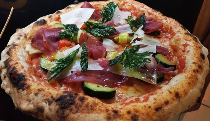 Tre giorni di Pizza Mondiale al Ristorante "La Meridiana" a Ventimiglia, con l'ex campione del mondo Tiziano Scianamè