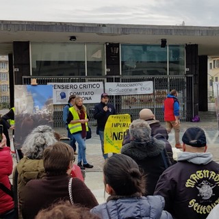 Sanremo: tornano in piazza i 'No green pass', questo pomeriggio manifestazione in piazza Colombo (Foto) Sanremo: tornano in piazza i 'No green pass', questo pomeriggio manifestazione in piazza Colombo (Foto)