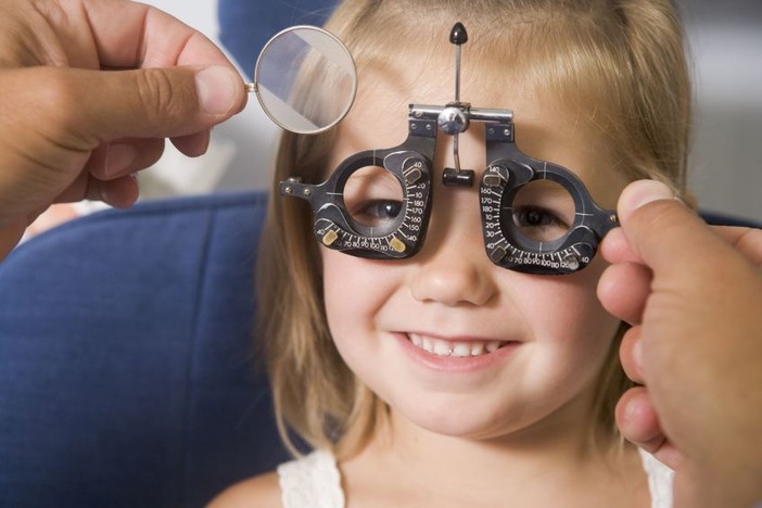 La clinica oculistica Lasik Optikal propone visite oculistiche complete in età pediatrica La clinica oculistica Lasik Optikal propone visite oculistiche complete in età pediatrica