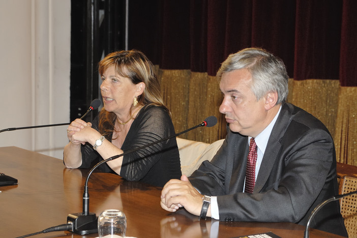 Sanremo: Teatro dell’Opera gremito per Maurizio Molinari, Direttore de “la Stampa” per la prima volta ai  Martedì Letterari del Casinò