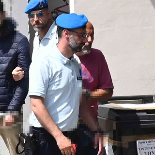 Permessi di soggiorno in cambio di tangenti: Mingherlino resta in carcere, ai domiciliari l’intermediaria