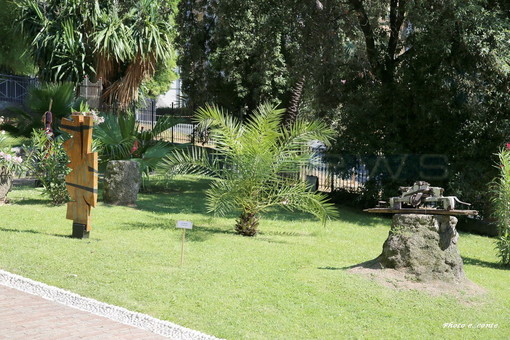 Bordighera: da domenica prossima ai giardini Monet scatta l'ottava mostra dell'Accademia Balbo in un palcoscenico a cielo aperto